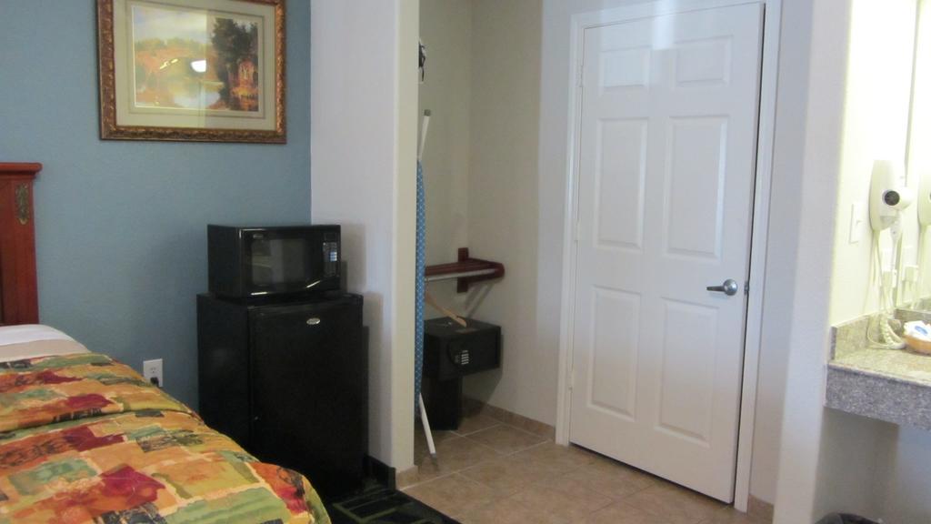 Regency 2* Porter